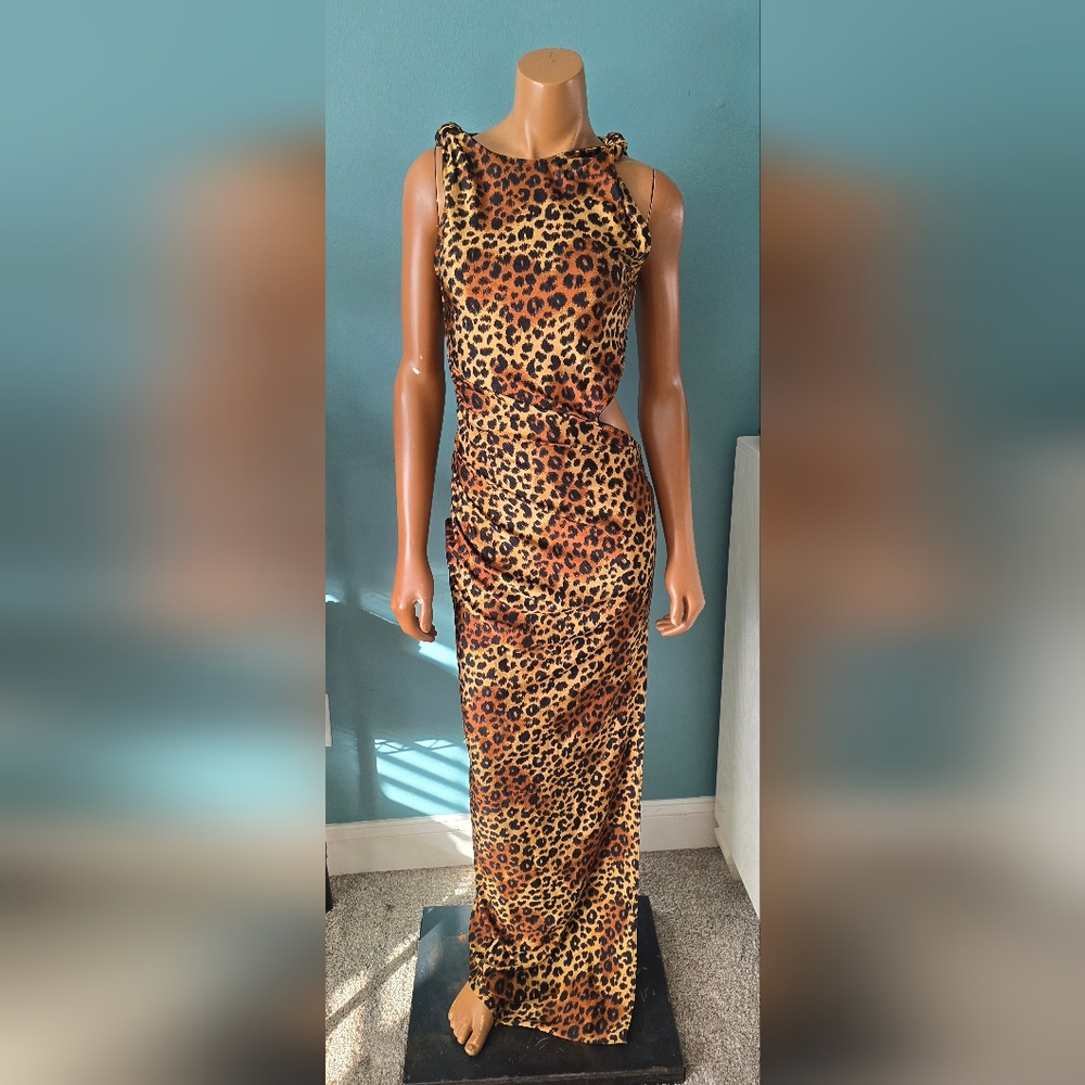 Fashion Nova NWT Beautiful Animal Print Brown/black side cut out maxi dress sz M